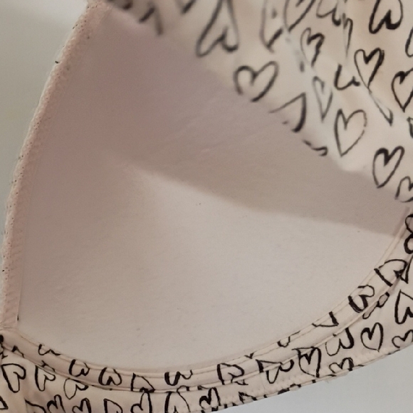 Victoria's Secret T-shirt Bra 38D Heart Patterned Print Bra Pink Black Underwire - Picture 11 of 15